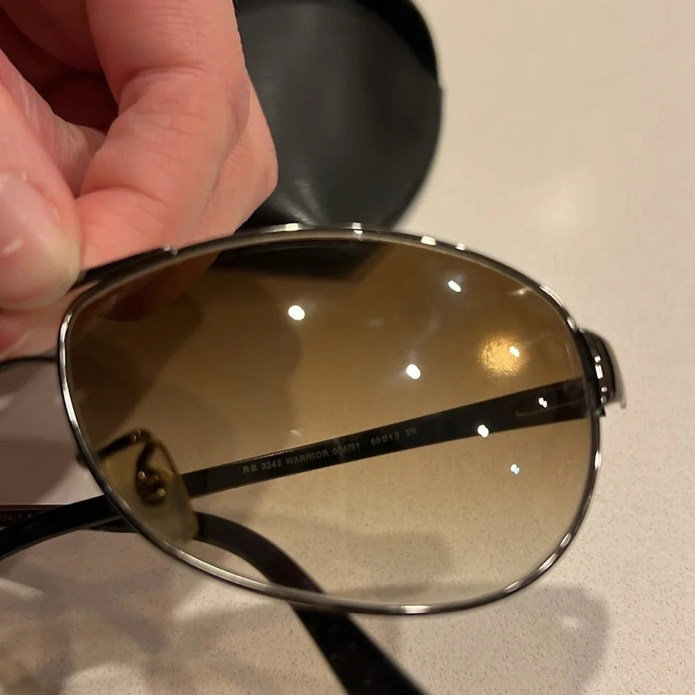 Rayban Men’s Sunglasses - Picture 4 of 10